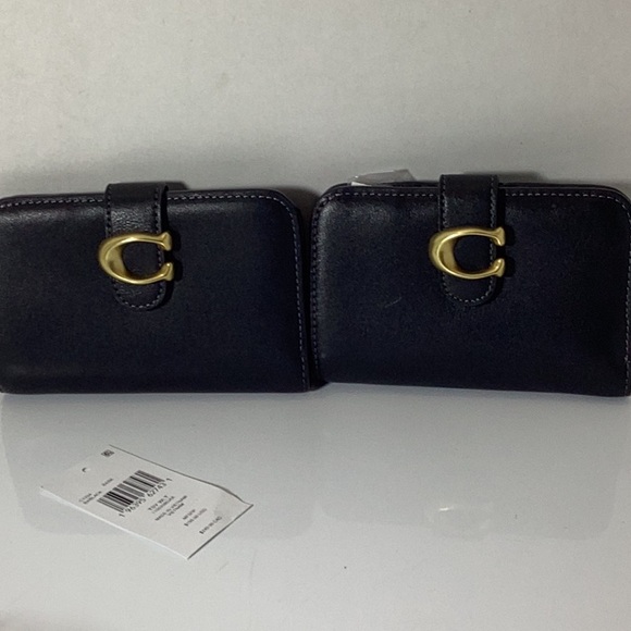 COACH
Tabby Wallet - Picture 8 of 12